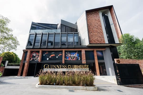 Guinness Malaysia Reimagines Premier League Matchdays with a Football-themed Stay Built for Watching Matches After Midnight